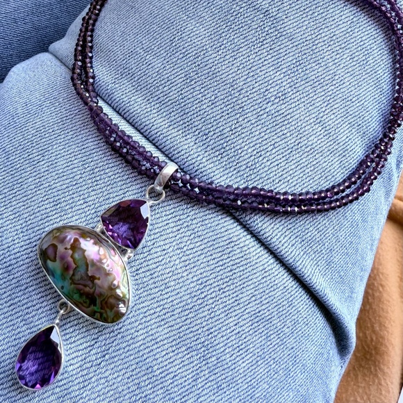 Necklace - Picture 2 of 3